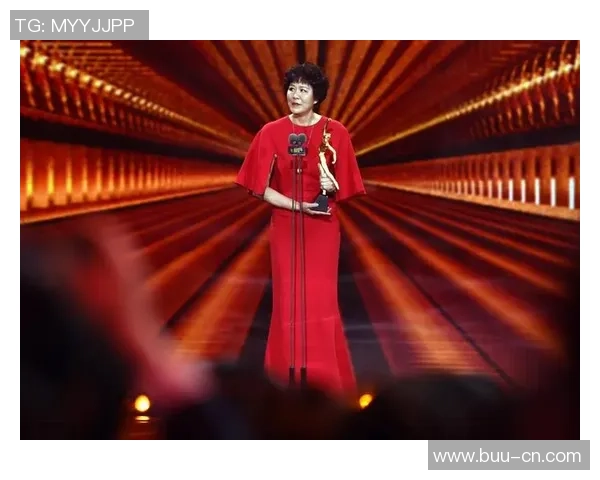 杨芳专访：从乒乓球新星到传奇教练的辉煌历程回顾